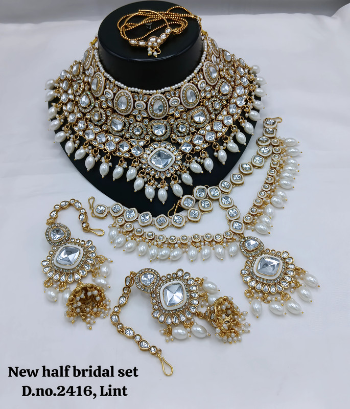 [BRIDAL 2416 WHITE] Majestic Ethnic White Kundan Choker Necklace Earring Jewellery Set For Bride