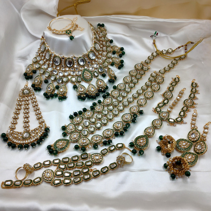 [BRIDAL 71 GREEN] Enchanting Ethnic Green Kundan Choker Necklace Earring Jewellery Set For Bride
