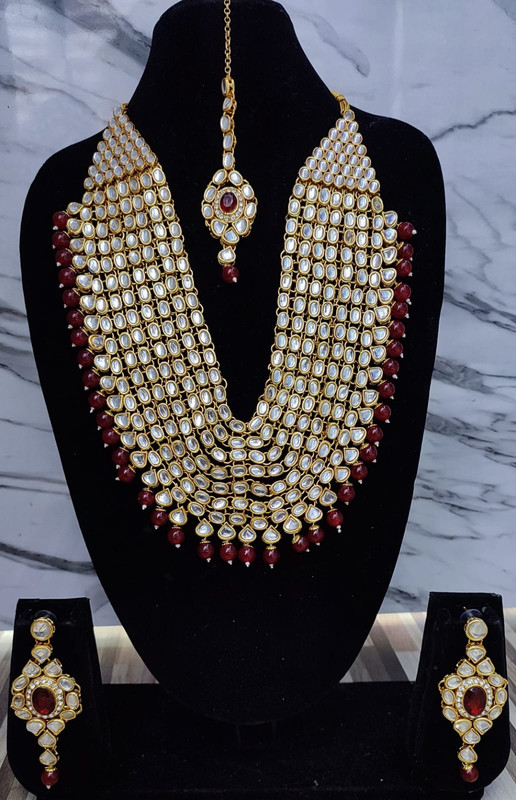 Beautiful Contemporary Maroon Kundan Choker Necklace Earring Jewellery Set For Bride