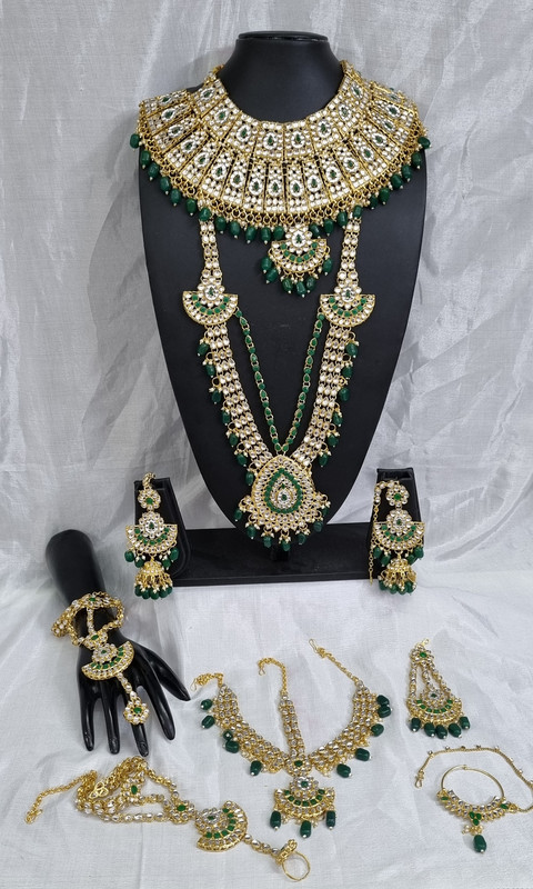Artisan Contemporary Green Kundan Choker Necklace Earring Jewellery Set For Bride