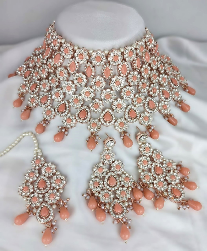 [BRIDAL COMBO 24 peach] Resplendent Contemporary Peach Kundan Choker Necklace Earring Jewellery Set For Bride