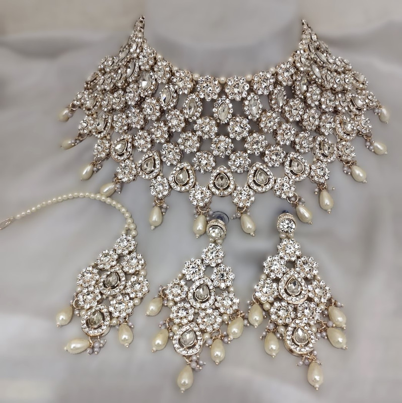 Traditional Modern White Kundan Choker Necklace Earring Jewellery Set For Bride