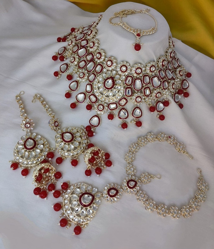 Artisan Modern Red Kundan Choker Necklace Earring Jewellery Set For Bride