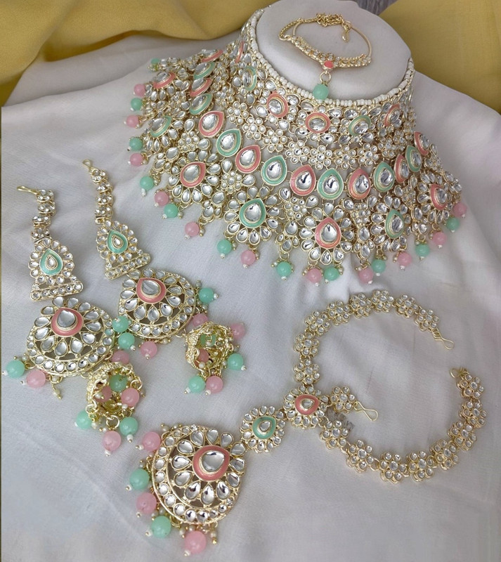 Dazzling Modern Mint Green Baby Pink Kundan Choker Necklace Earring Jewellery Set For Bride