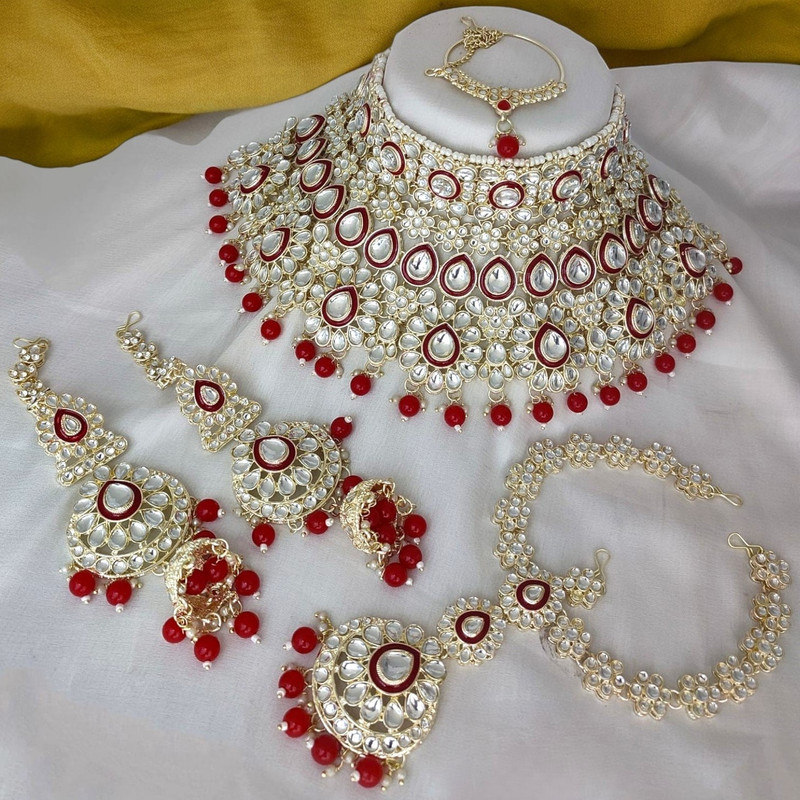Alluring Modern Red Kundan Choker Necklace Earring Jewellery Set For Bride