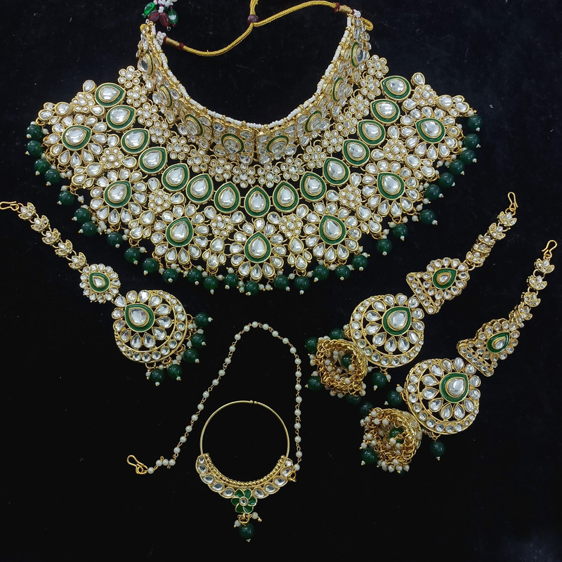 Exquisite Statement Green Kundan Choker Necklace Earring Jewellery Set For Bride