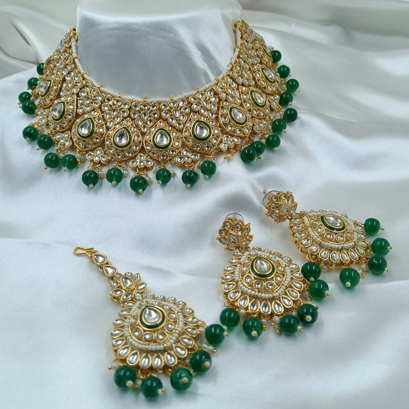Beautiful Statement Green Kundan Choker Necklace Earring Jewellery Set For Bride