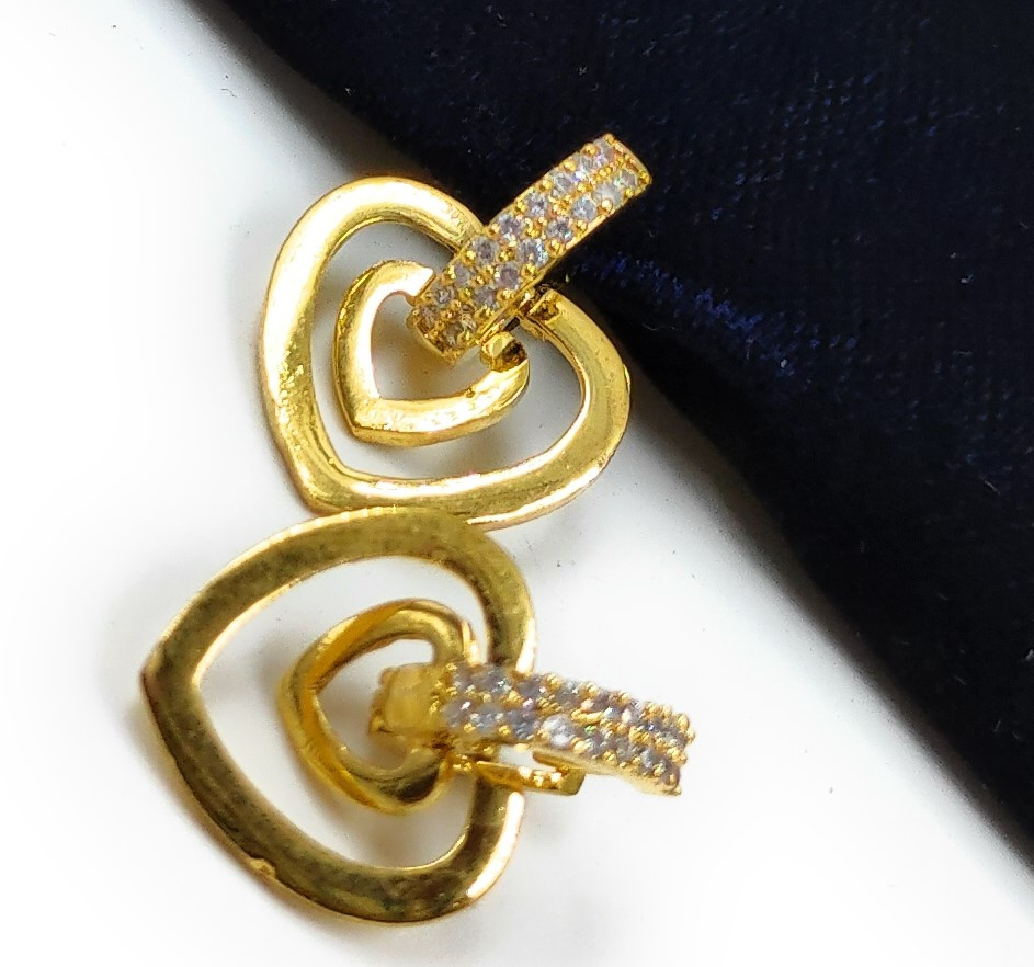 Dazzling Delight Classy Earing