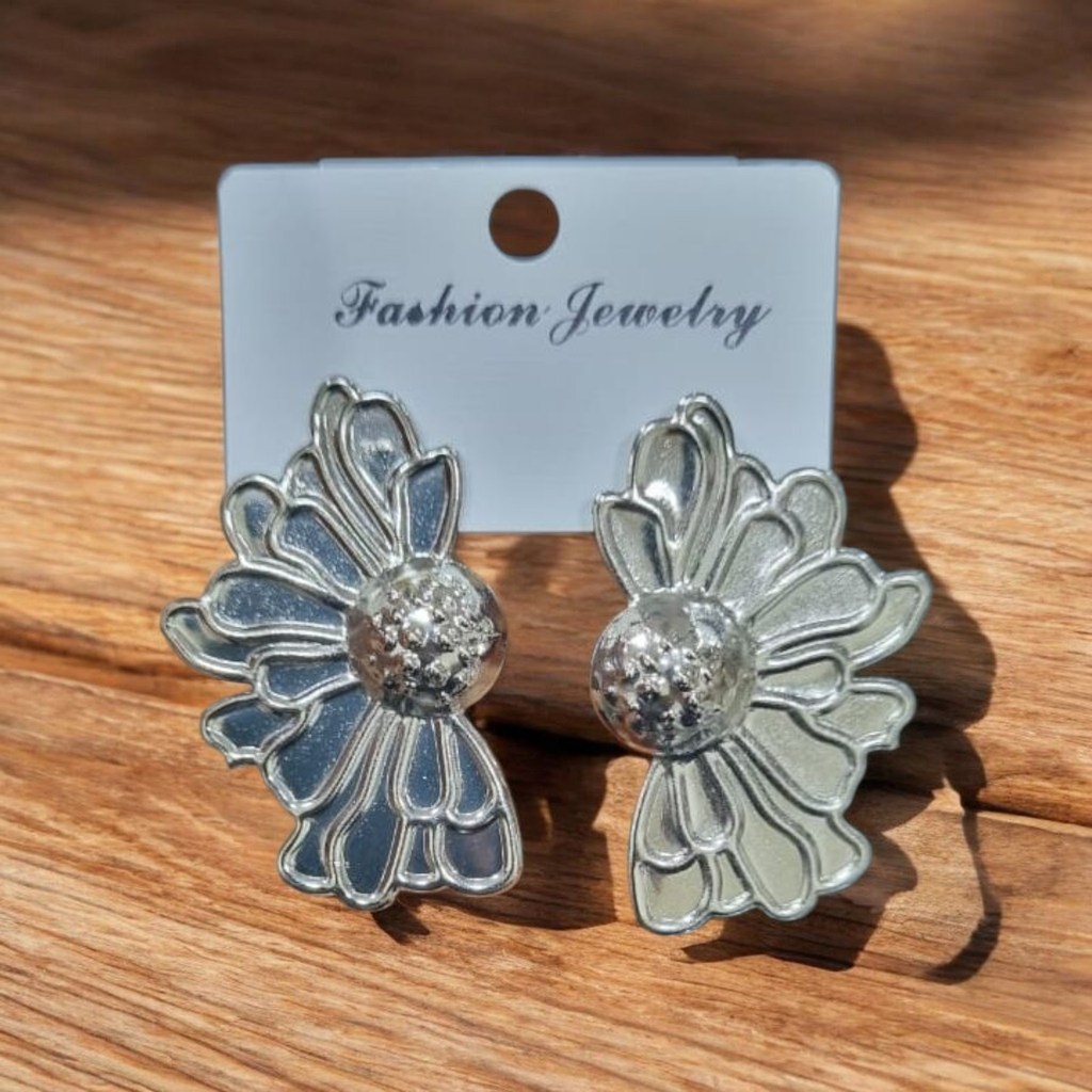 Alluring Shade Stylish Earing