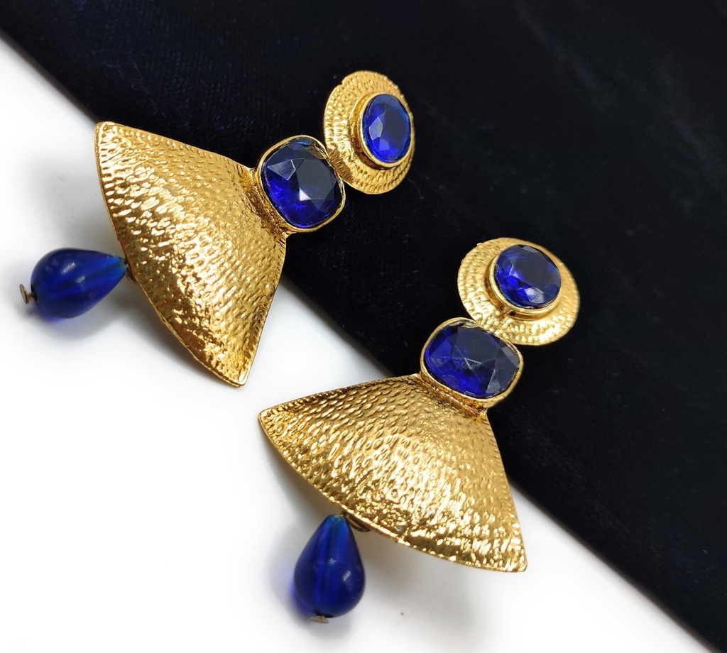 Beautiful Edge Classy Earing