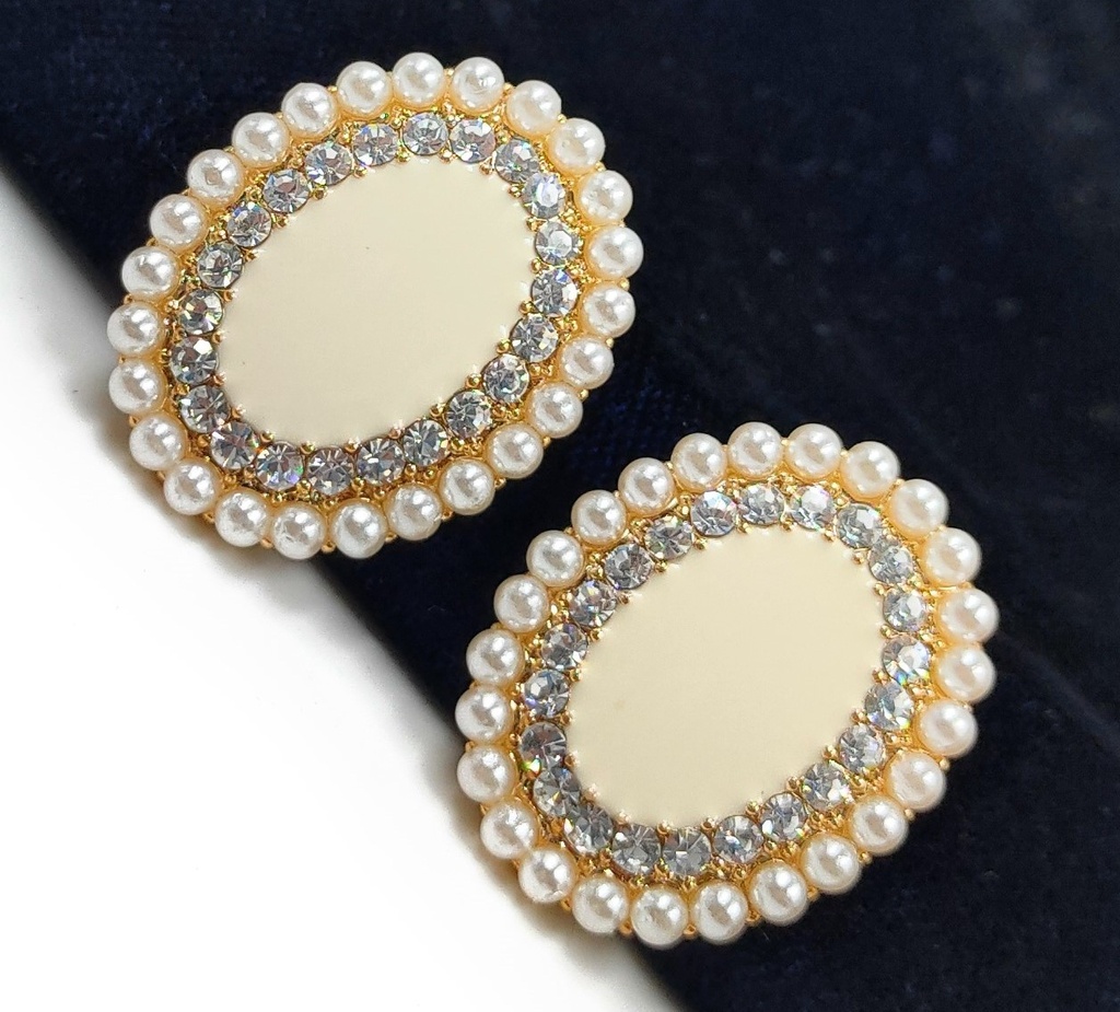 Luxurious Edge Classy Earing