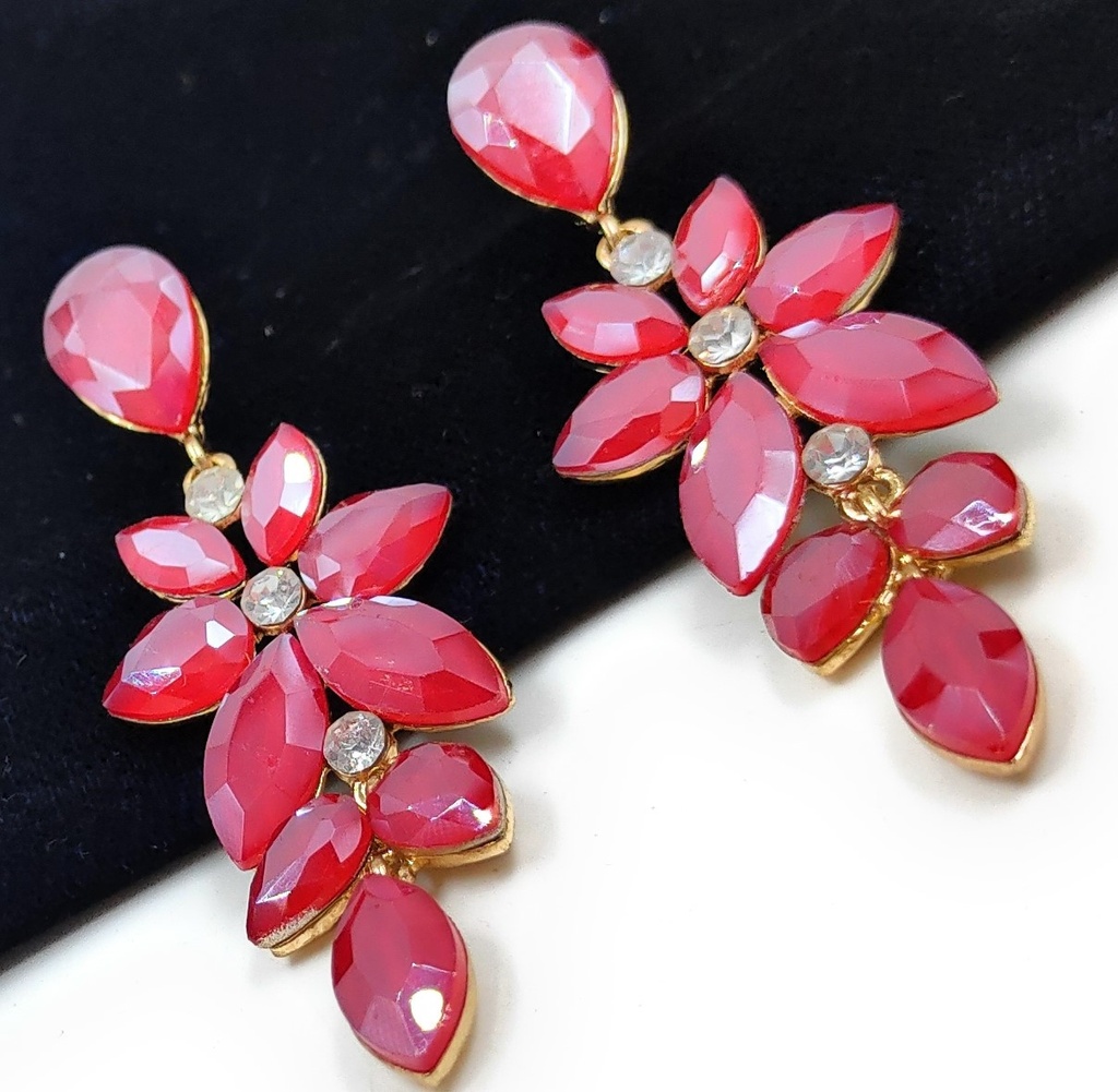 Luxurious Gleam Classy Earing