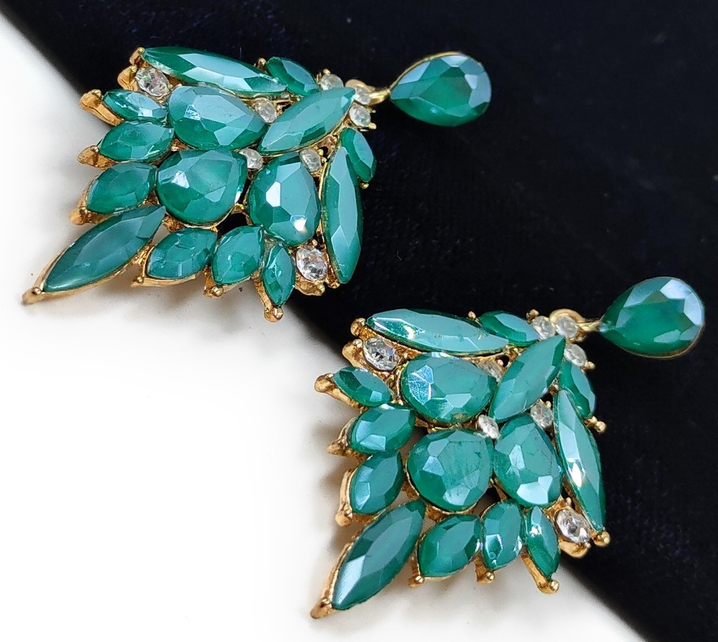 [Magnetic Glam Classy Dangler Earing] Magnetic Glam Classy Dangler Earing