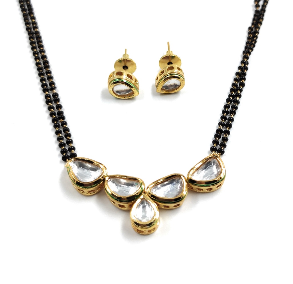 Authentic Designer Single Line Kundan Set With Back Meenawork