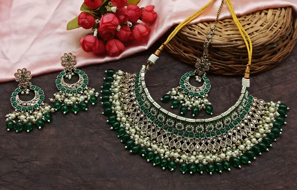 Breathtaking Evening Green Choker Kundan Necklace & Earrings Jewellery Set For Women