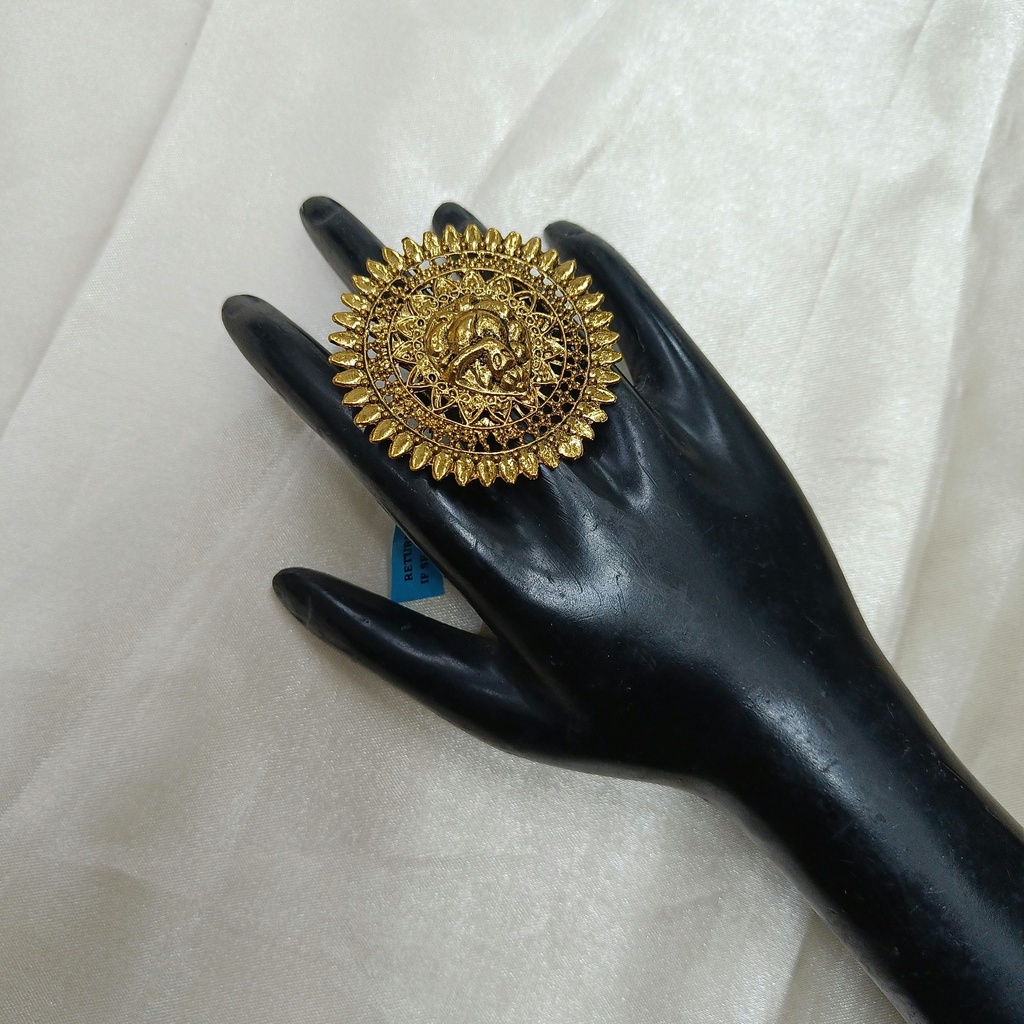 Mehandi Polish Big Ring