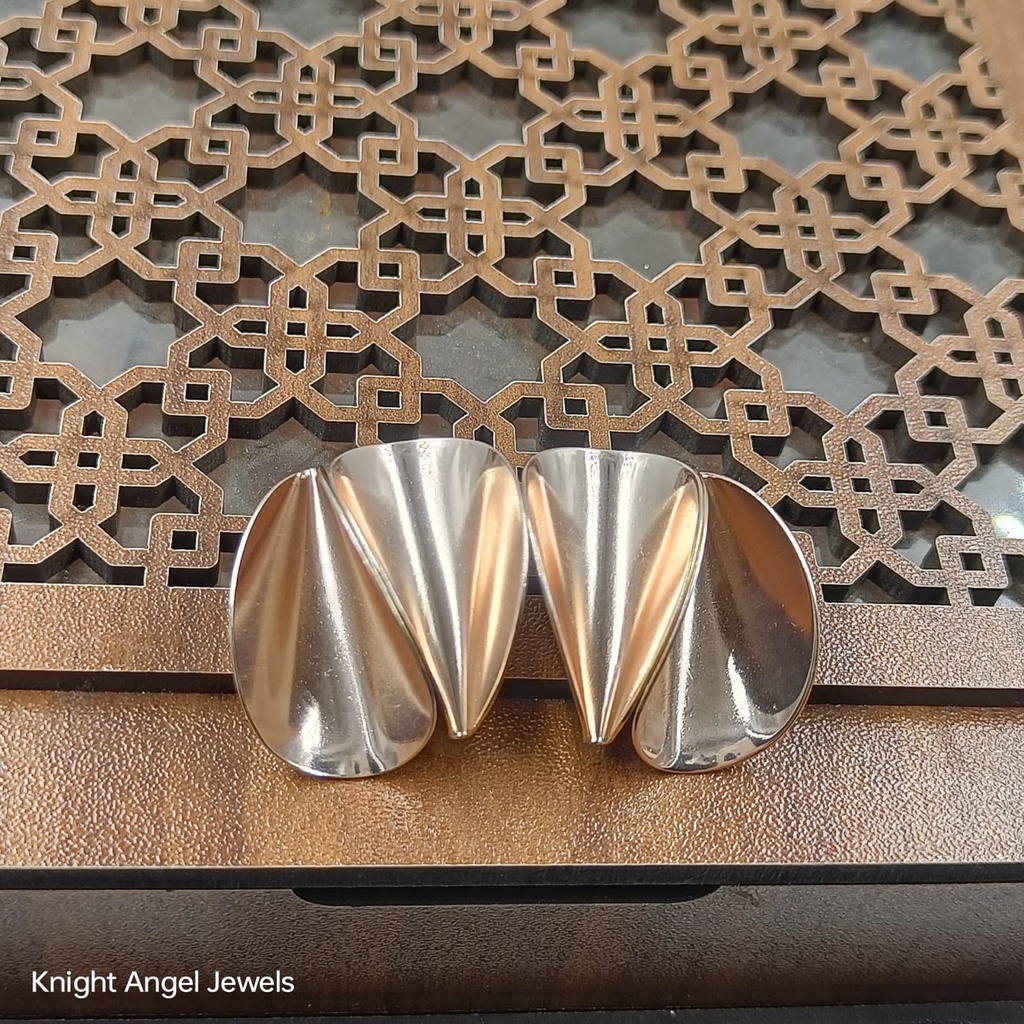 Alluring Shade Antitarnish Stud Earing