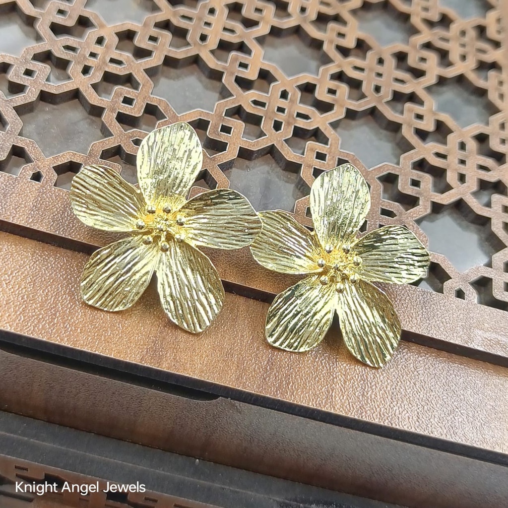 [Silken Shade Antitarnish Stud Earing] Silken Shade Antitarnish Stud Earing