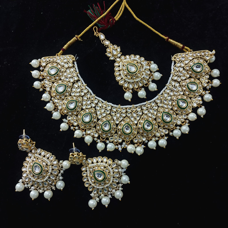Elegant Sangeet White Choker Kundan Necklace & Earrings Jewellery Set For Women