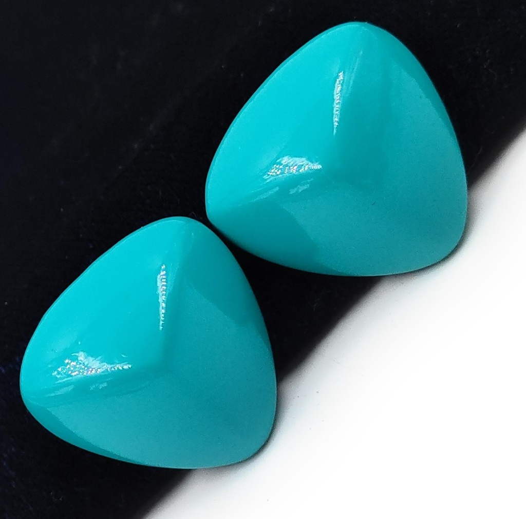 Magical Shade Stylish Stud Earing