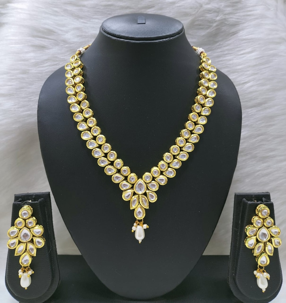 [NS421 WHITE] Beautiful Heritage Ns421 White Kundan Necklace Earring Jewellery Set