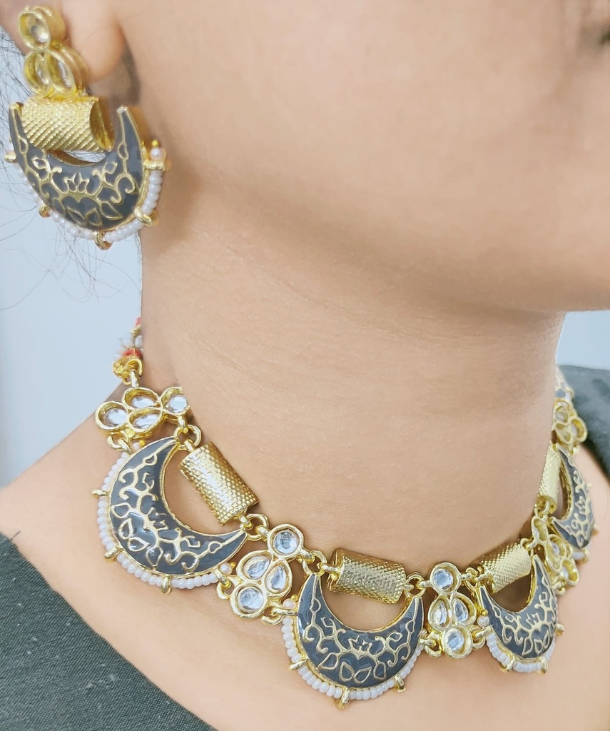 Magnetic Statement Beautiful Necklace Set  Grey 