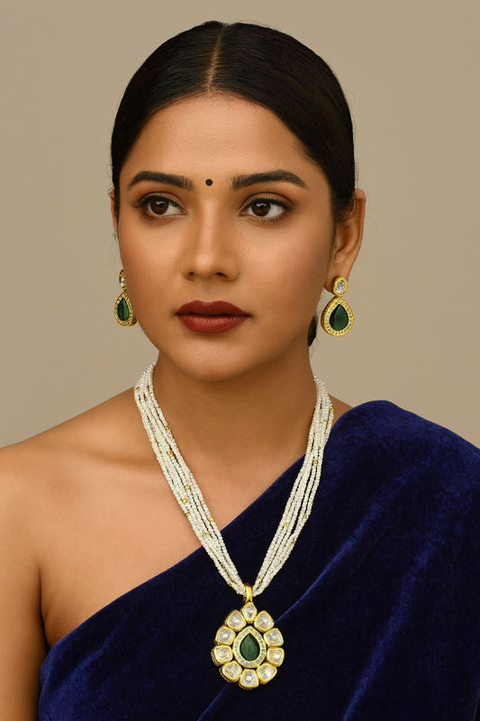 Beautiful Signature Classic Vision Kundan Pendant Necklace Earring Set