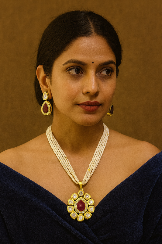 Stunning Signature Majestic Hue Kundan Pendant Necklace Earring Set
