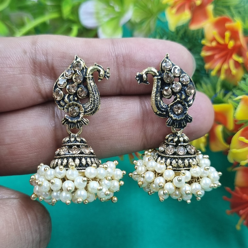 Flawless Haldi White 2 Earrings Set