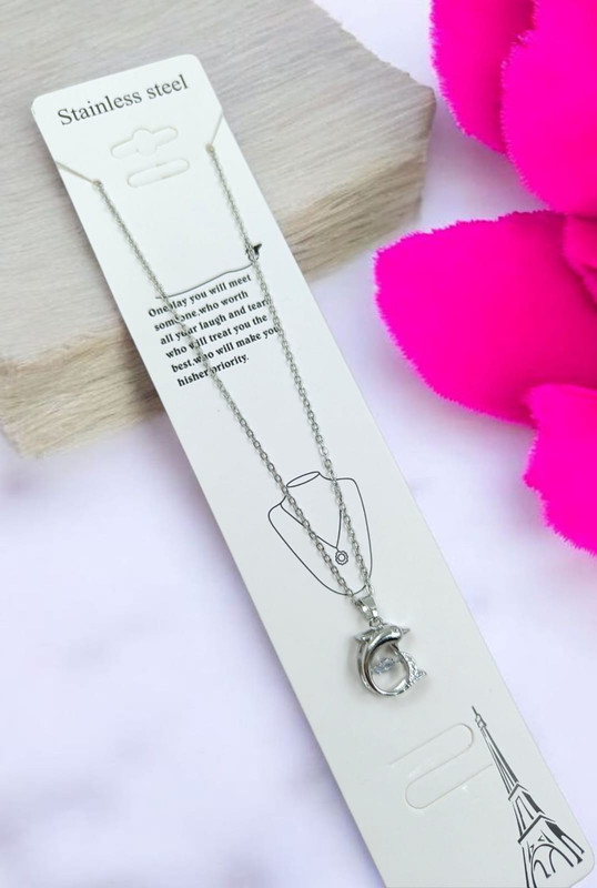 Glamorous Presence Pendant Chain Necklace