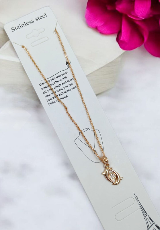 Magnetic Glam Pendant Chain Necklace
