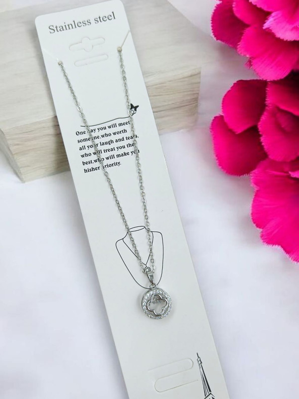 Subtle Shine Pendant Chain Necklace