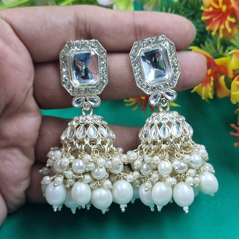 Lustrous Haldi White 6 Earrings Set
