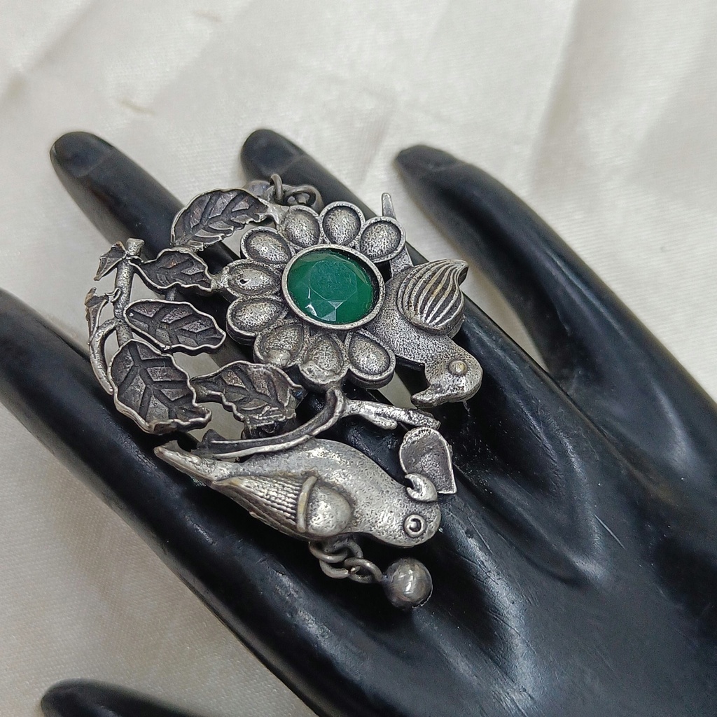 [Divine Oxidised Silver Plated Ring] Divine Oxidised Silver Plated Ring