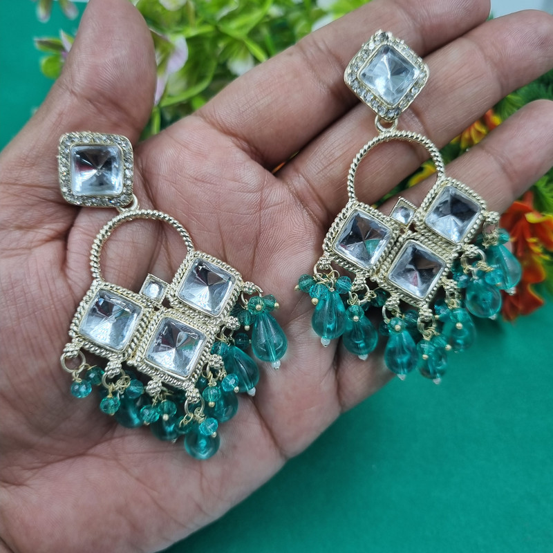 Trendy Reception Green 7 Earrings Set