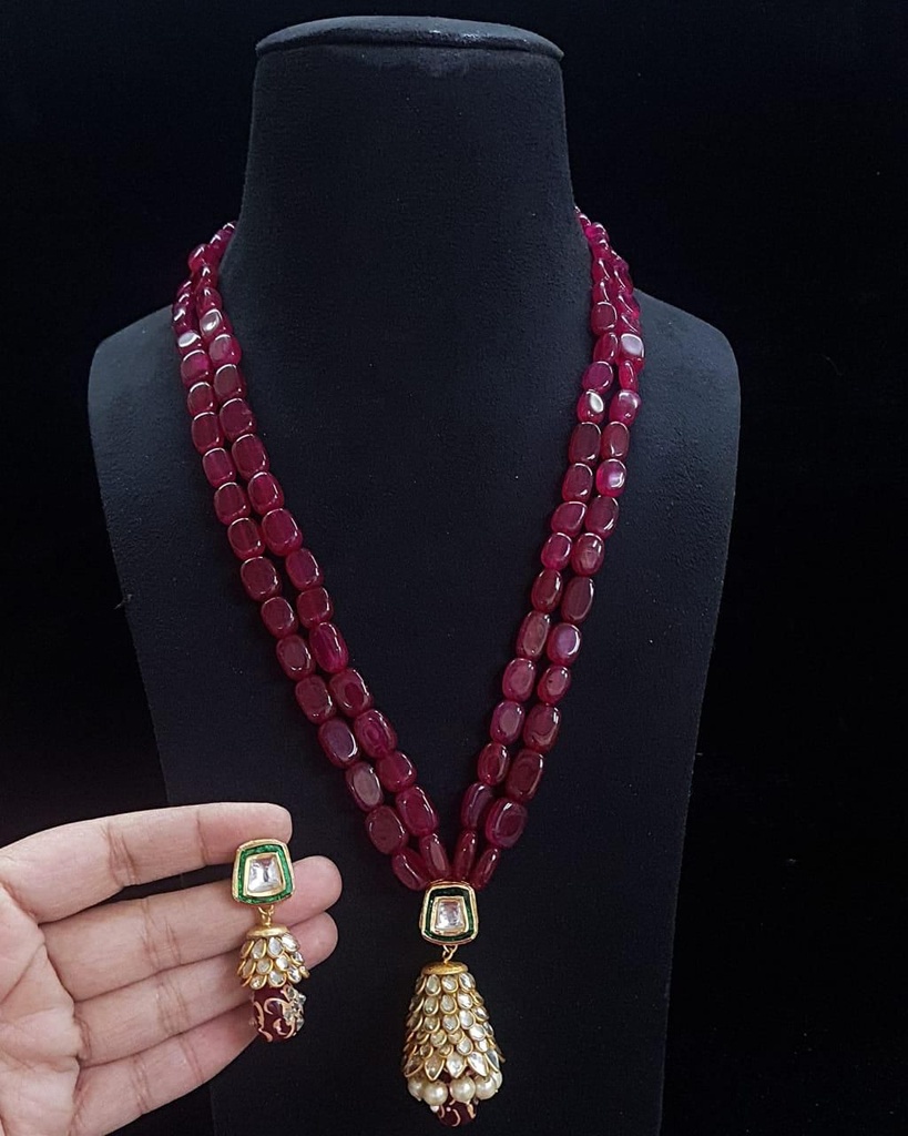 Red Monalisa Beads Long Necklace With Kundan Pendant And Earring