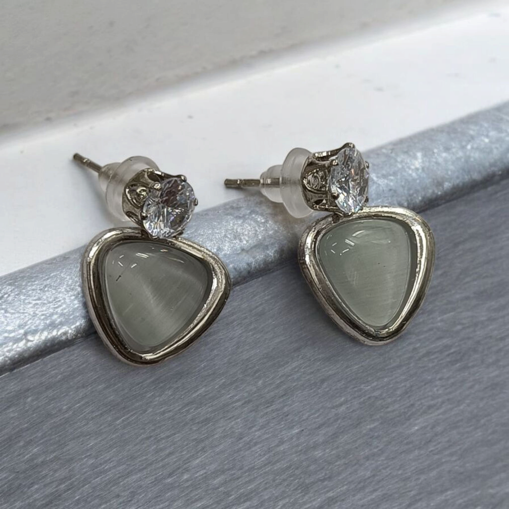 [Authentic Trendy Silver Teardrop Earring] Authentic Trendy Silver Teardrop Earring