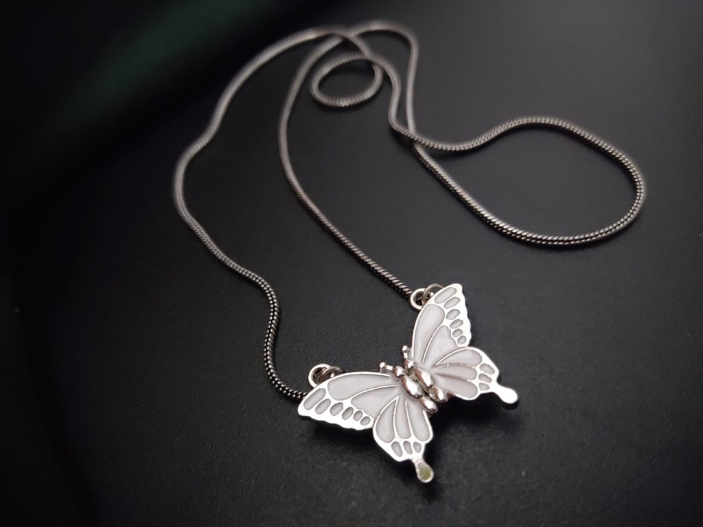 [Royal Presence Magnetic Butterfly] Royal Presence Western Chain Pendant Magnetic Butterfly