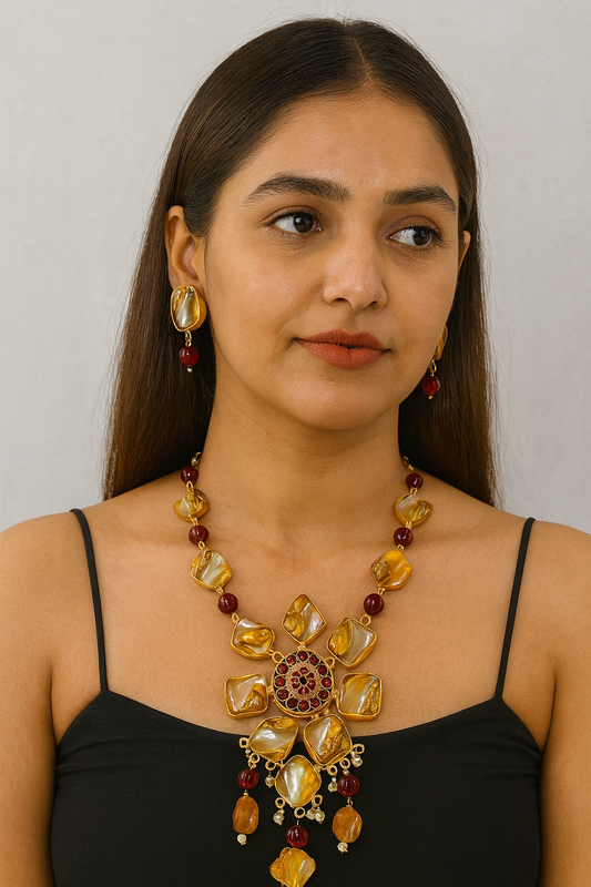 [DSNS6 MAROON] Majestic Gleam Stone Necklace set