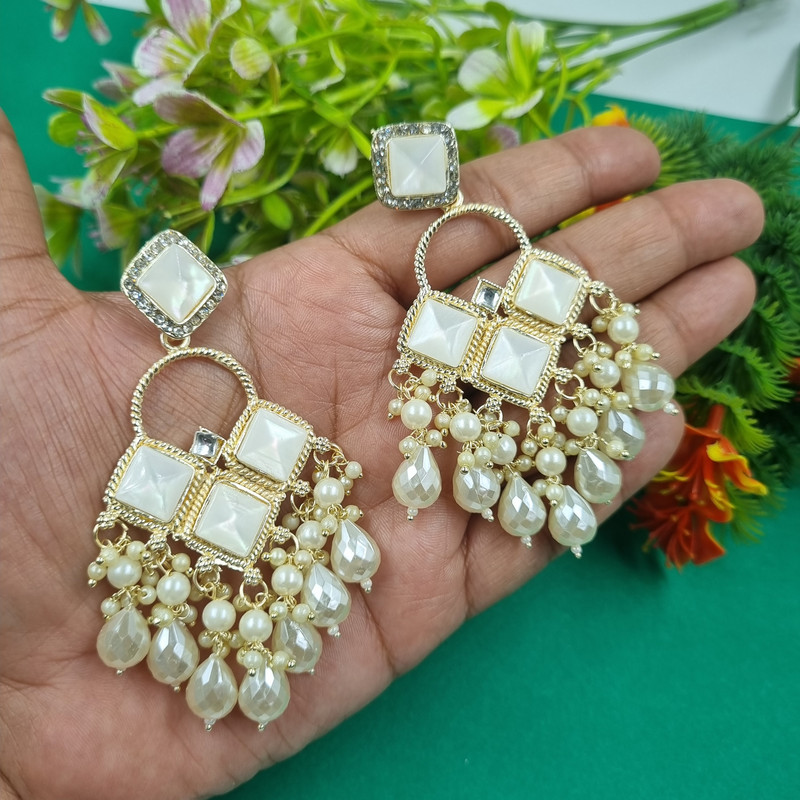 Radiant Reception Square 5 Earrings Set