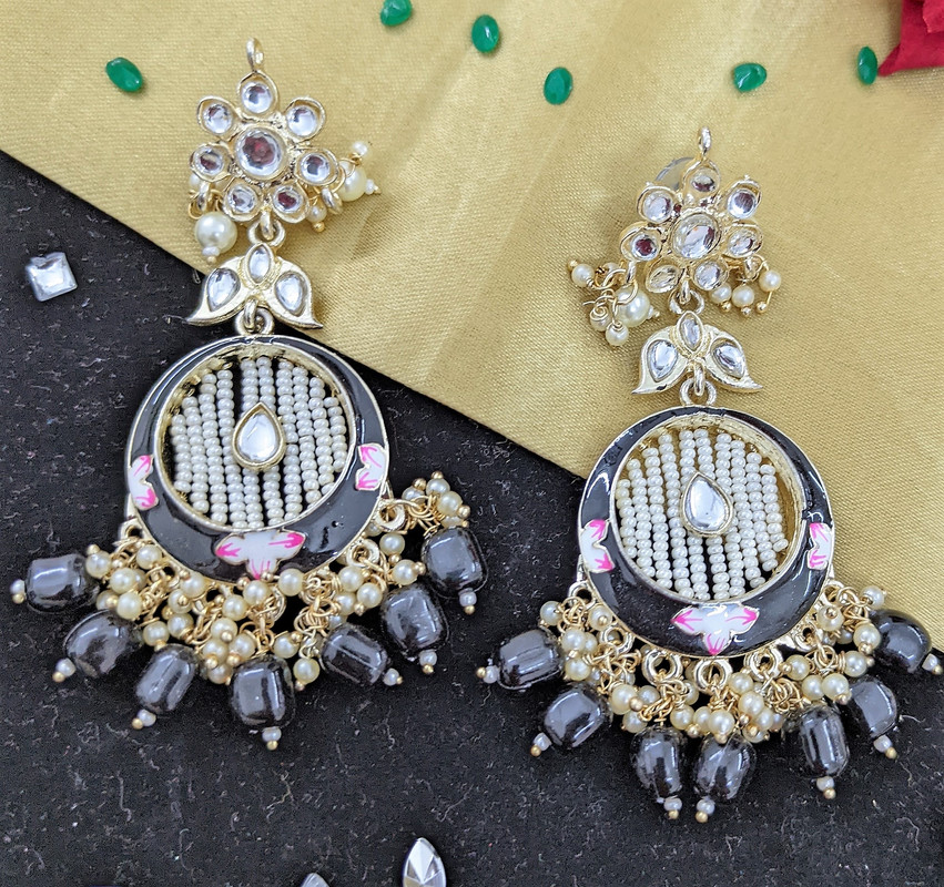 [ER66 BLACK] Regal Engagement Black Earrings Set