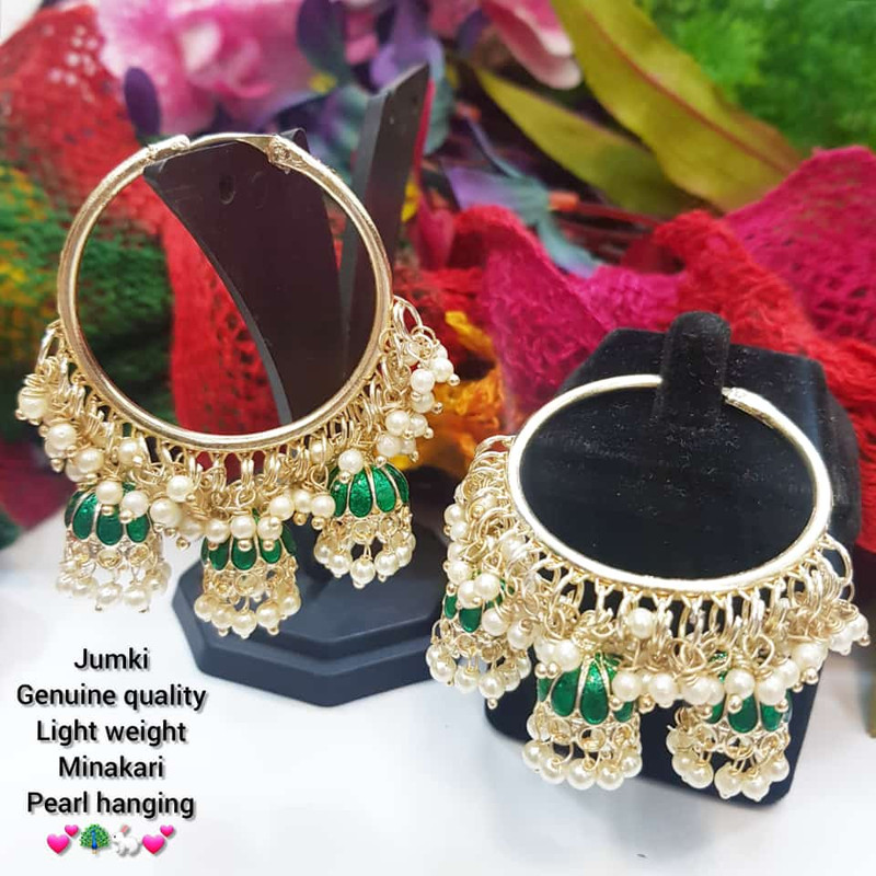 Stunning Designer Green Earrings Set