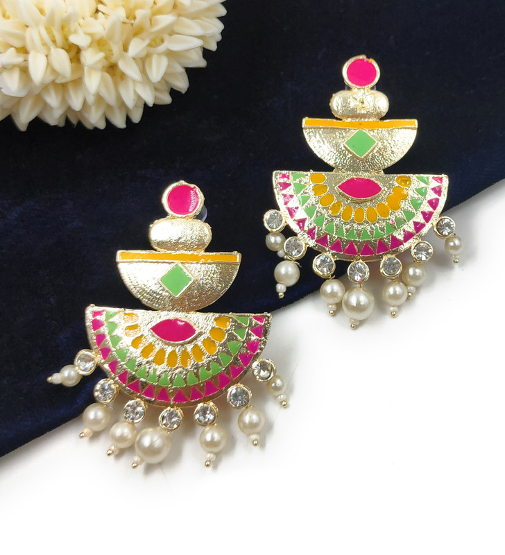 Alluring Sangeet Rani Earrings Set