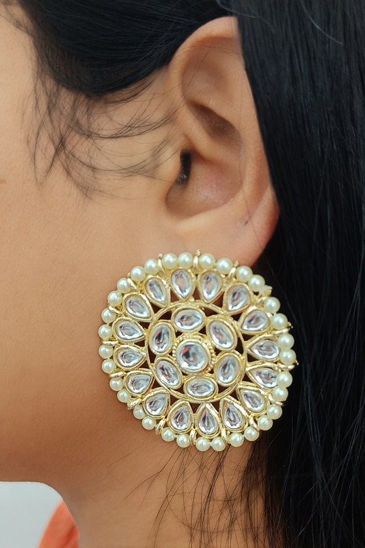 Chic Mehendi Earrings Set