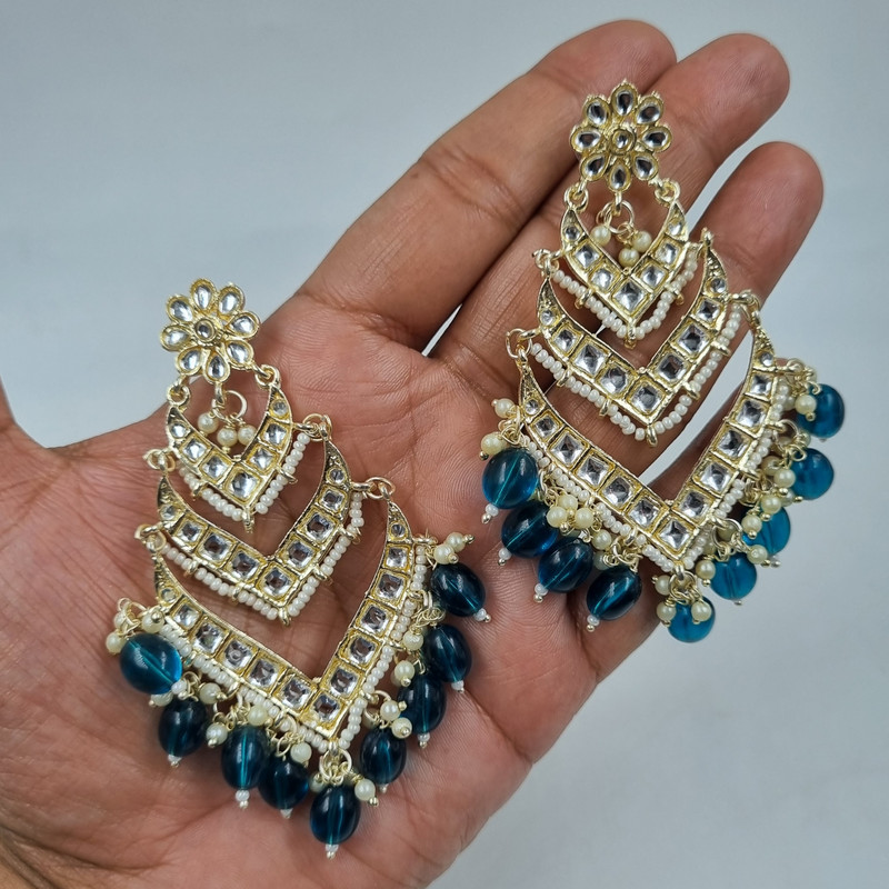 Magnifique Mehendi Cyan Earrings Set