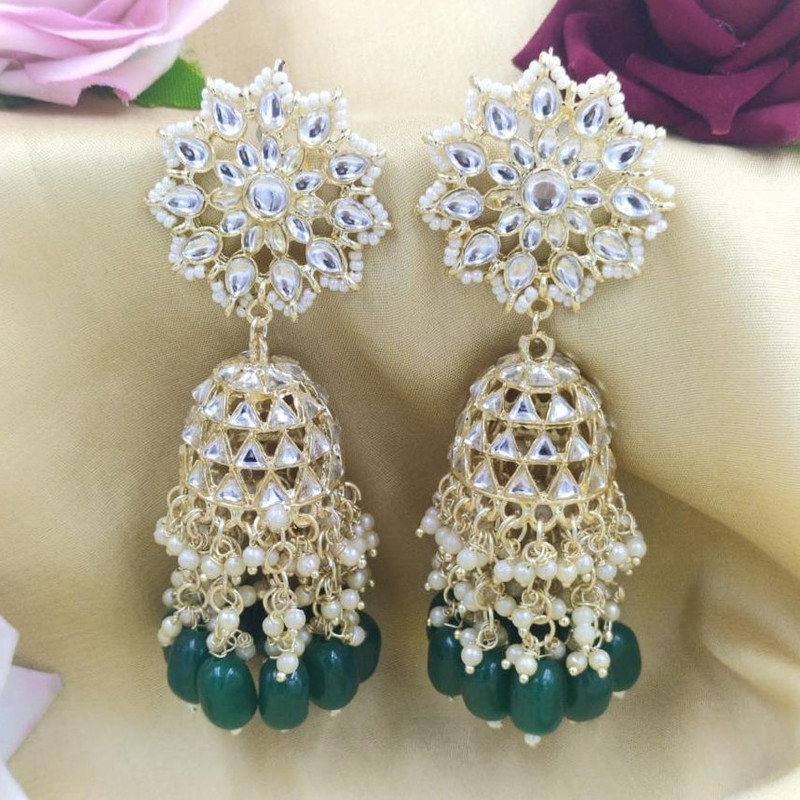 Mesmerizing Mehendi Green Earrings Set
