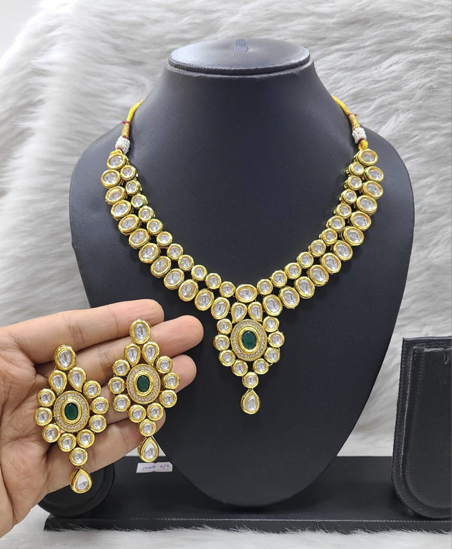 [K44 GREEN] K44 GREEN Dabbi Kundan With Back Meena Necklace Earring Jewellery set
