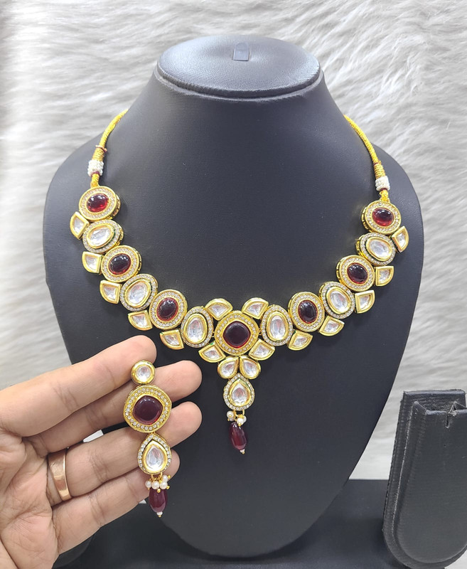 [K52 MAROON] K52 MAROON Dabbi Kundan With Back Meena Necklace Earring Jewellery set