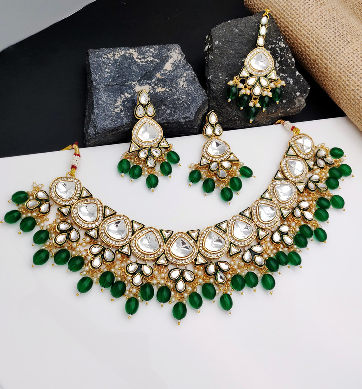 Trendy Wedding Green Kundan Pendant Necklace & Earrings Jewellery Set For Women