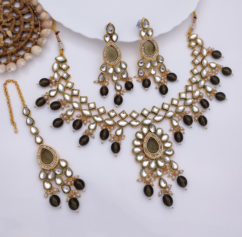 Exclusive Wedding Mehndi Kundan Pendant Necklace & Earrings Jewellery Set For Women